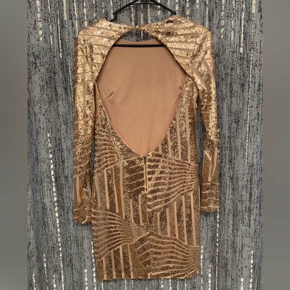 Dresses & Skirts - Cocktail dress